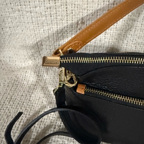 Divinia Firenza Italia Black and Brown Genuine Leather Bag - Like New - Picture 5 of 11